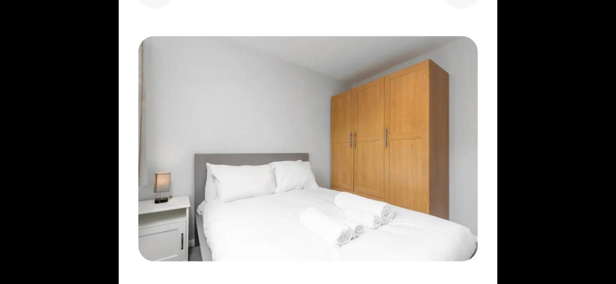 Appartement 2 Bedroom With Free Parking Sleeps 4 People